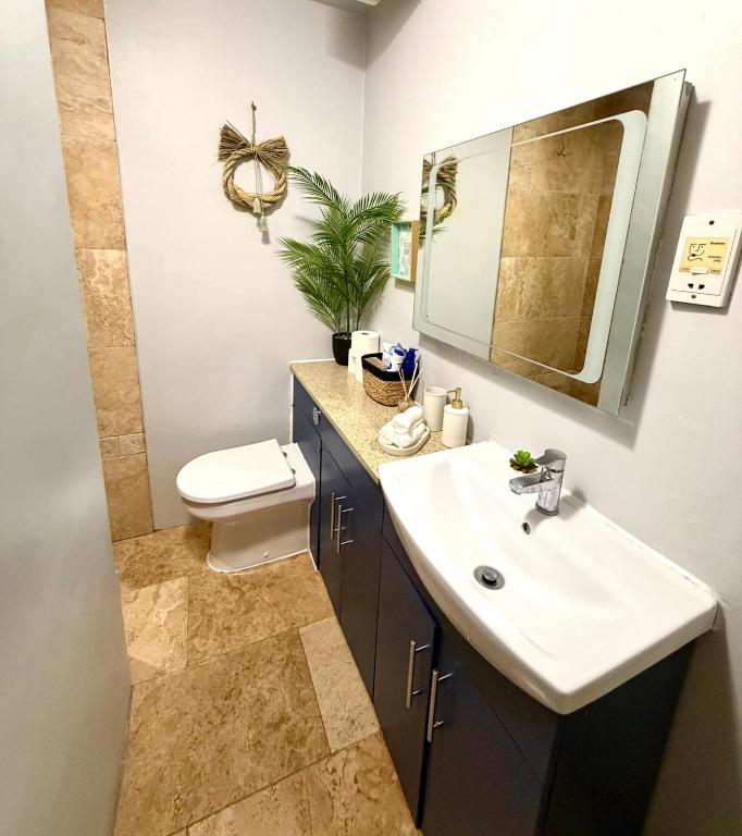Georgian-Style Apartment, Bath photo 2