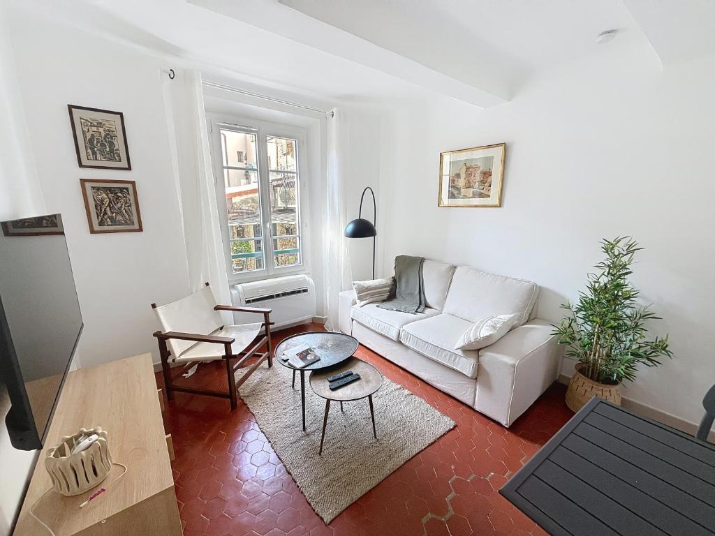 Cosy & modern 1 Bedroom at Forville in old town 207 - 2