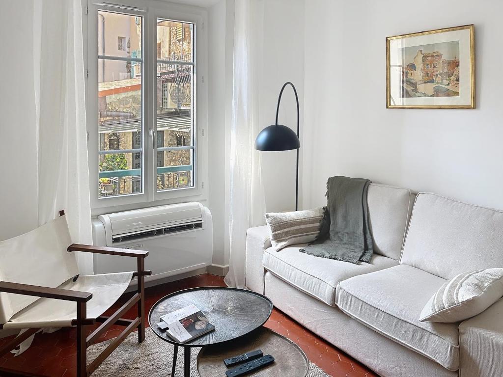 Cosy & modern 1 Bedroom at Forville in old town 207 - 1