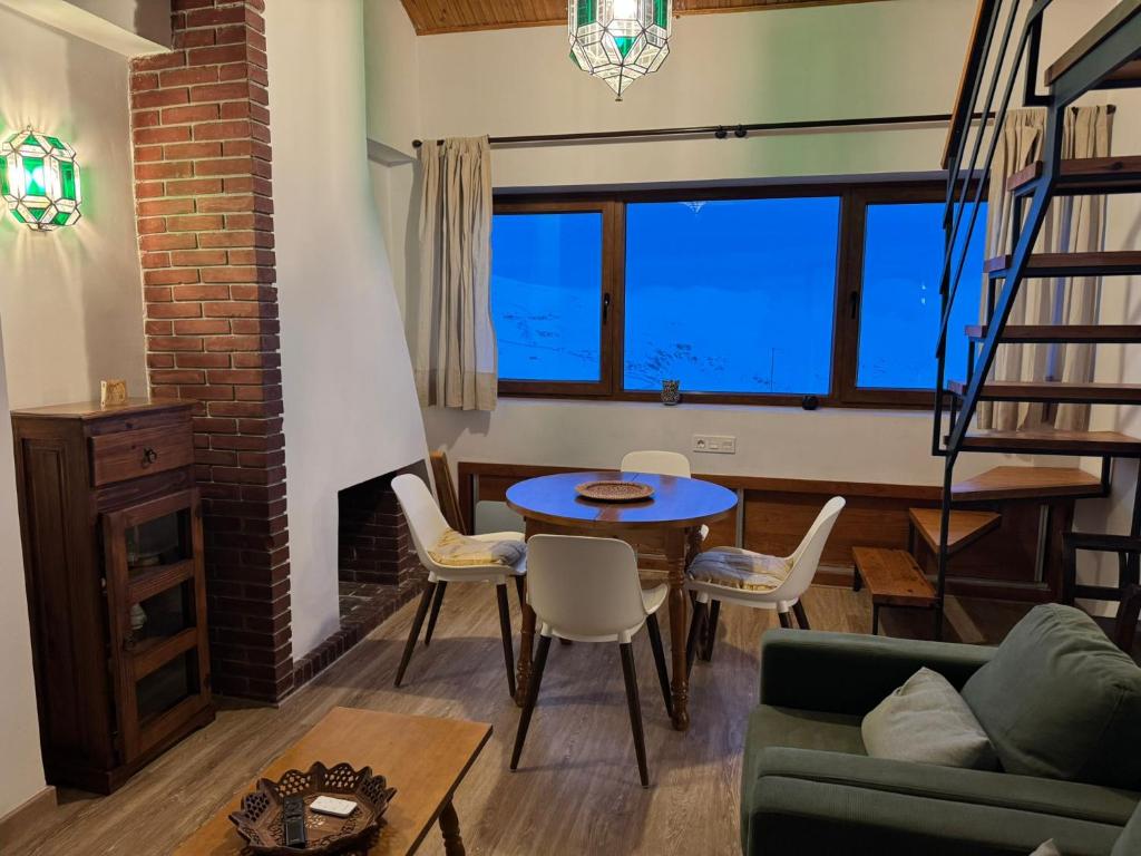 VISTAS Y PISTAS Acogedor y espacioso duplex en zona alta con garaje - 3