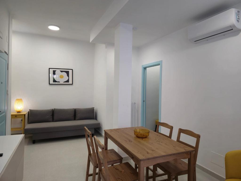 Casa Quarzo, elegante a due passi dal mare in zona servita - 3