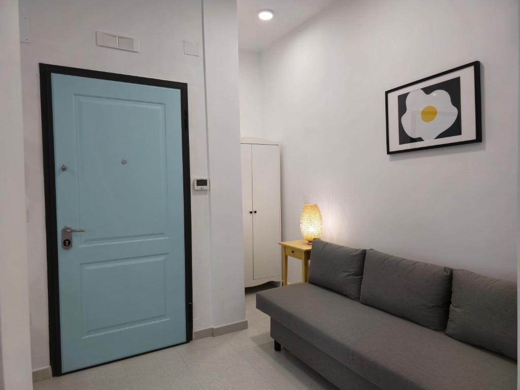 Casa Quarzo, elegante a due passi dal mare in zona servita - 5