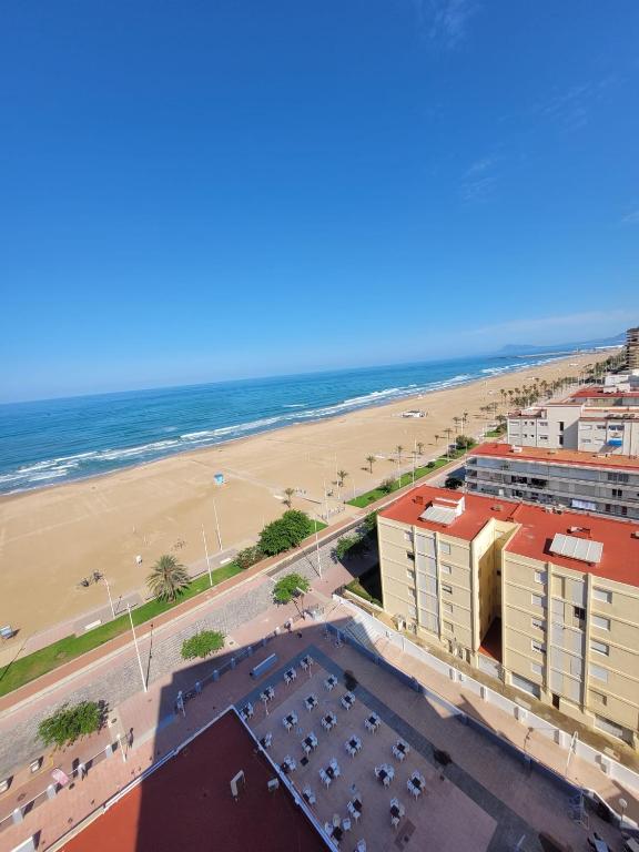 Apartamento en Primera Línea con Vistas al Mar - SOLO FAMILIAS - 1