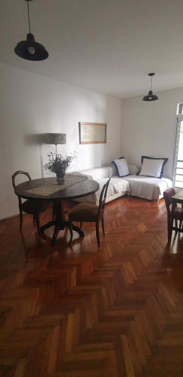 Recoleta confortable departamento Excelente ubicación - 1