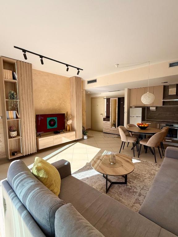 Quite & Spacious 1-Bedroom Apartment with Large Terrace - Kotor - 2