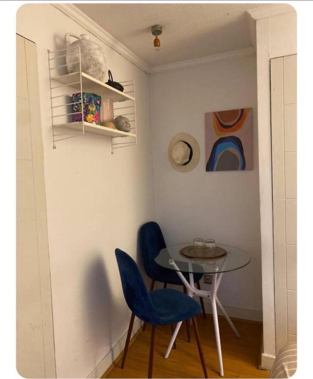 Departamento estudio en Lastarria, piscina con vista al cerro Santa Lucia, cama dos plazas - 5