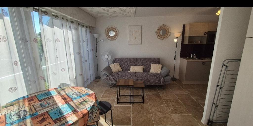 Studio cabine moderne design avec vu sur jardin , piscine - 4