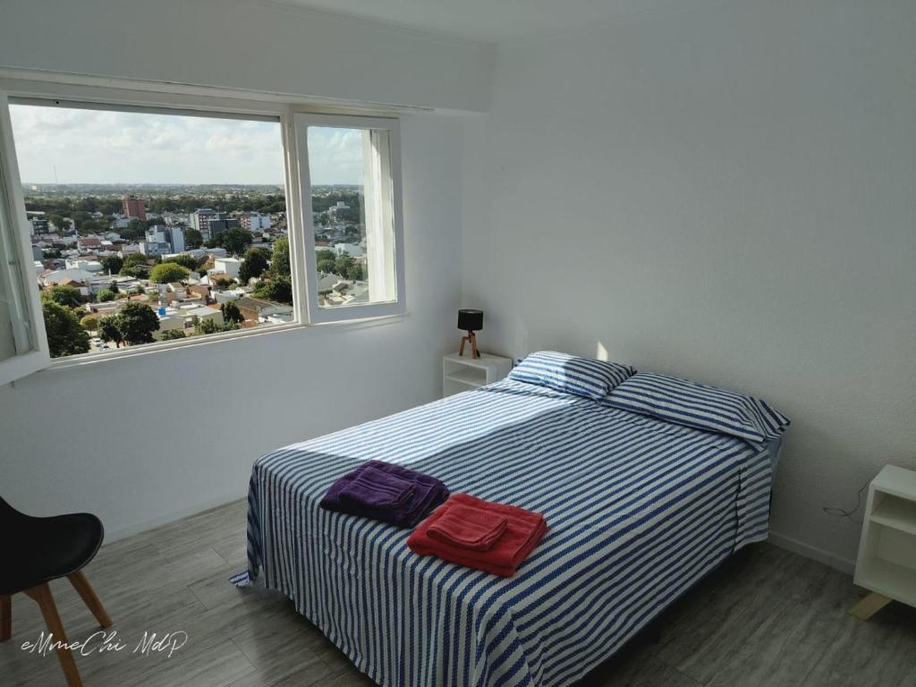 Impecable y amplio Zona Polideportivo y Hospital Privado - 5