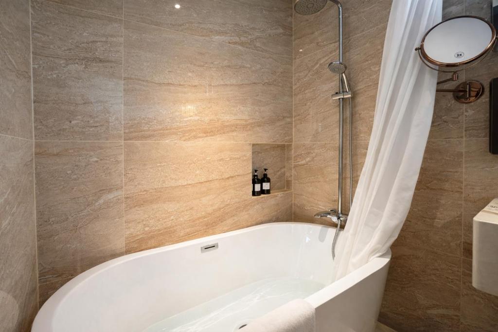 ห้องน้ำ