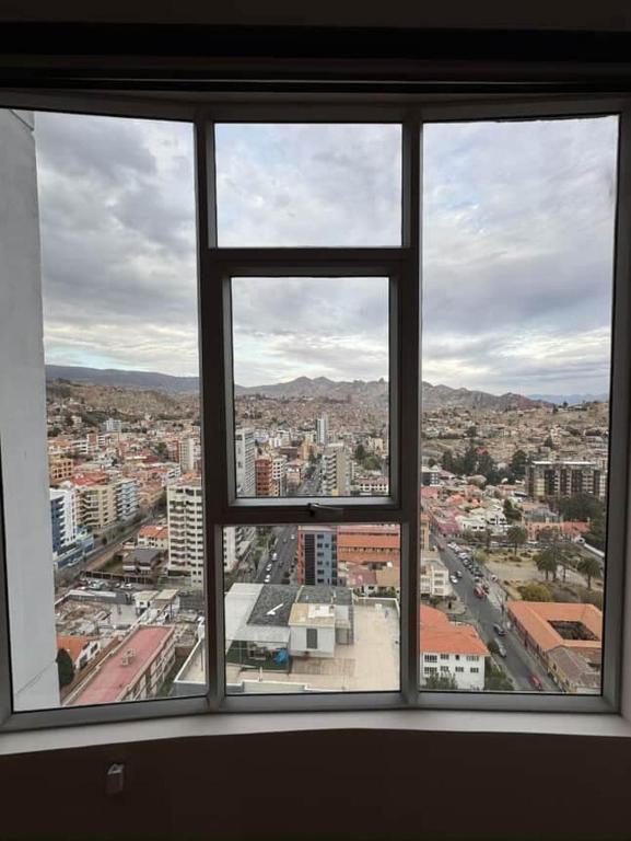 Hermoso departamento en el corazón de obrajes - 3