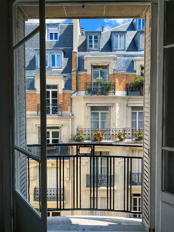 Cozy studio Paris 17th near Arc de Triomphe - 1