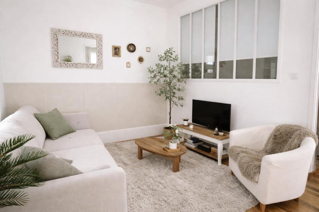 Appartement cosy avec oasis privée, salle de jeux, vélos bienvenus - 3