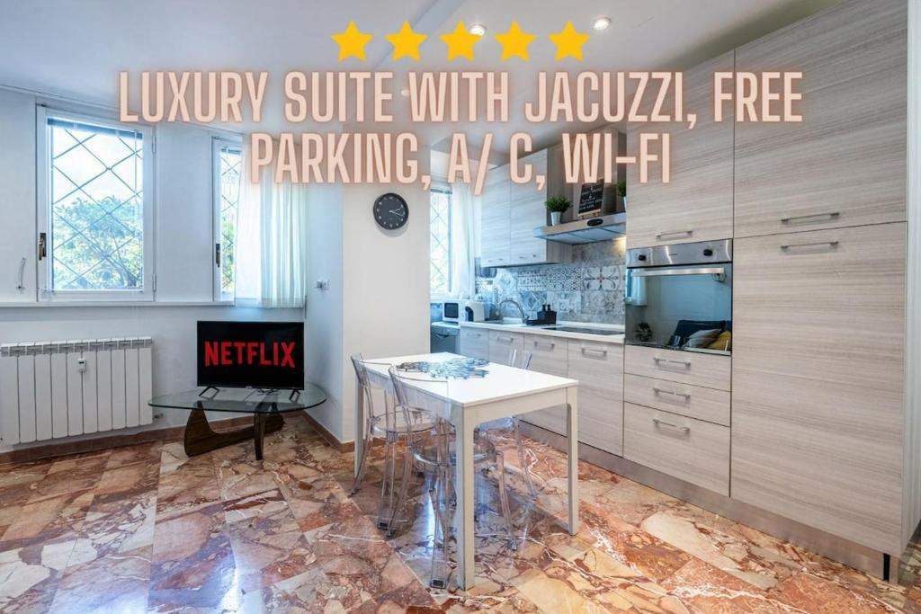 Iris Apartment with Jacuzzi - Easy City Access - 1