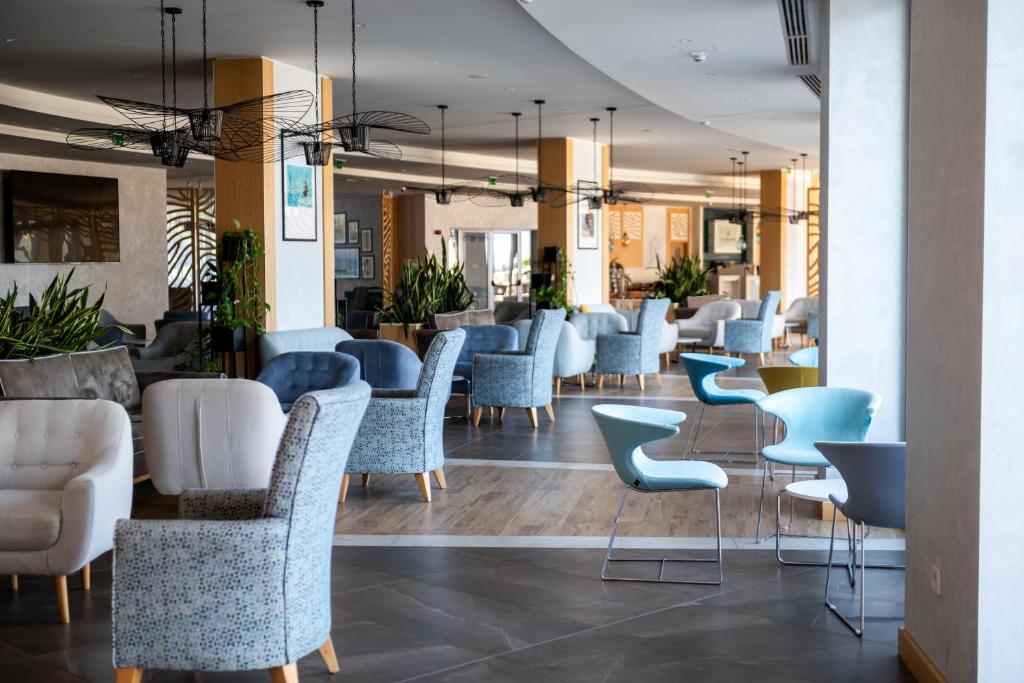 Astoria by Astoria Collection- All Inclusive & Private Beach Club — Restauracje i bary in Złote Piaski, Region Warna