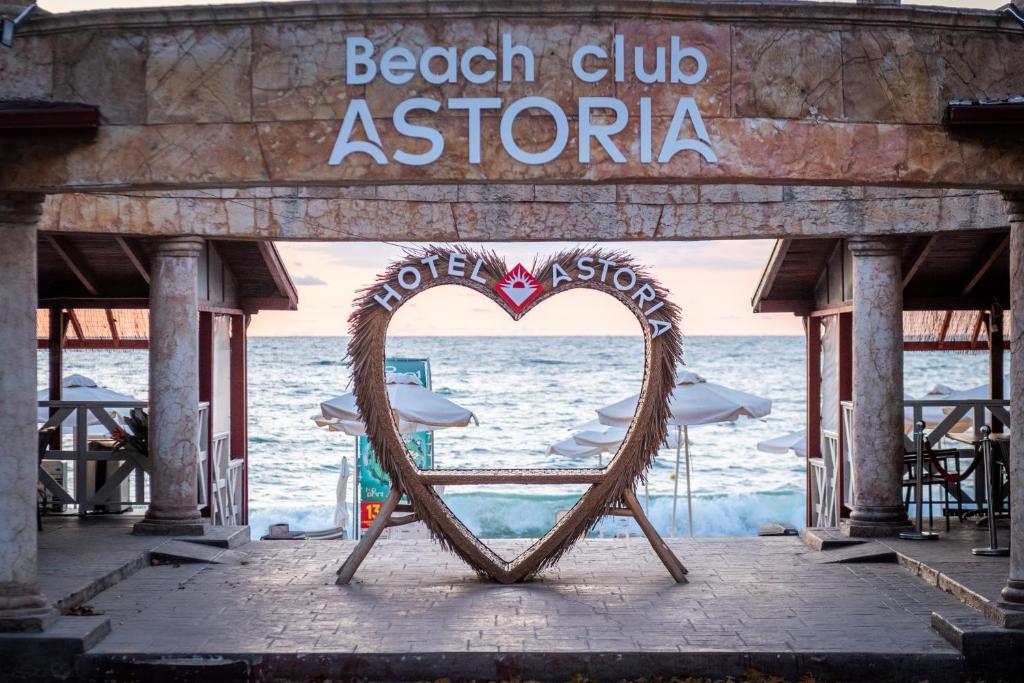 Astoria by Astoria Collection- All Inclusive & Private Beach Club — Plaża in Złote Piaski, Region Warna