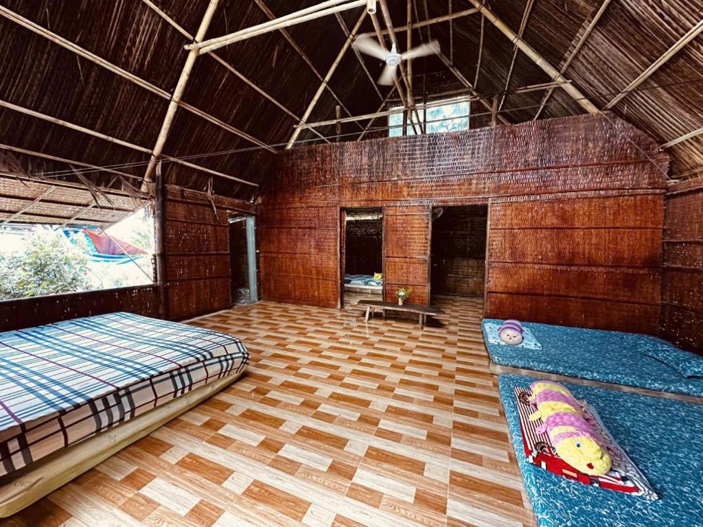 Phu Si Homestay va Seafood Nui Cam