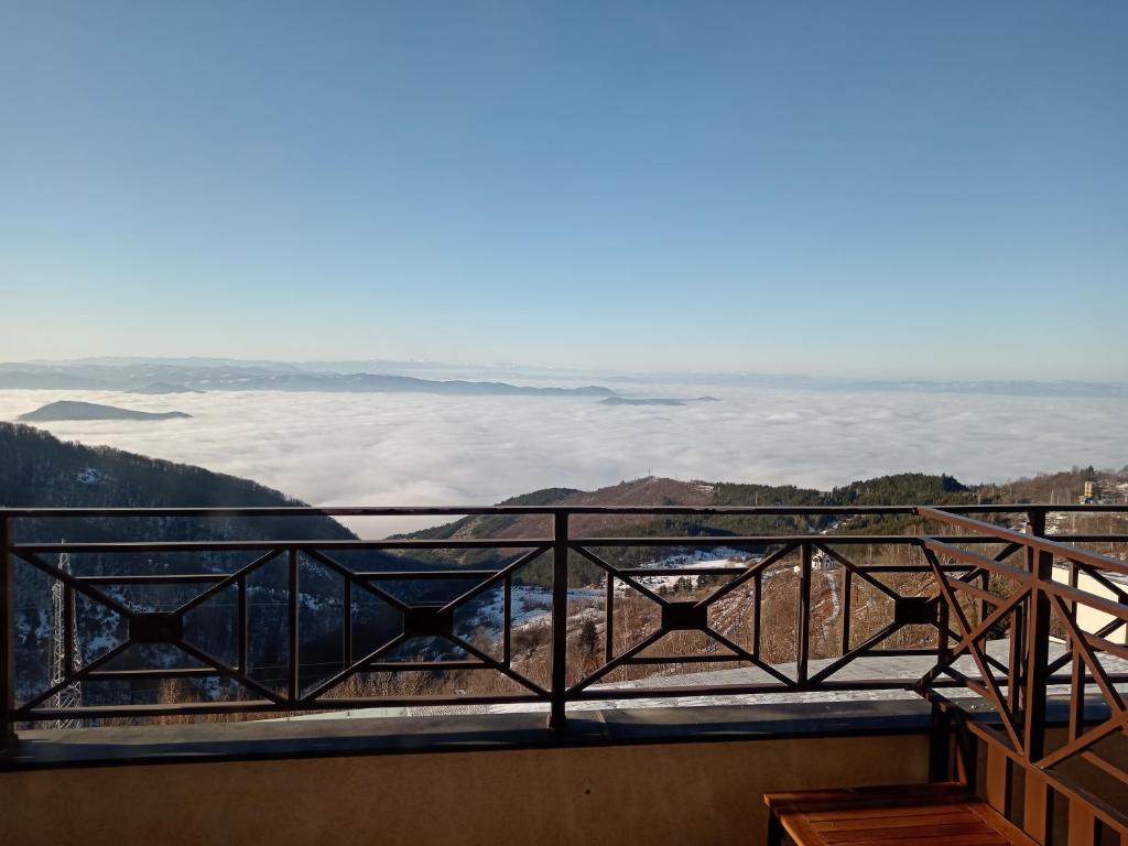 Pogled sa oblaka -- View from the clouds - 1
