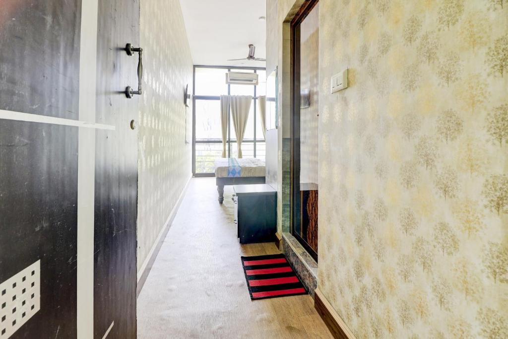 フロント・ロビー