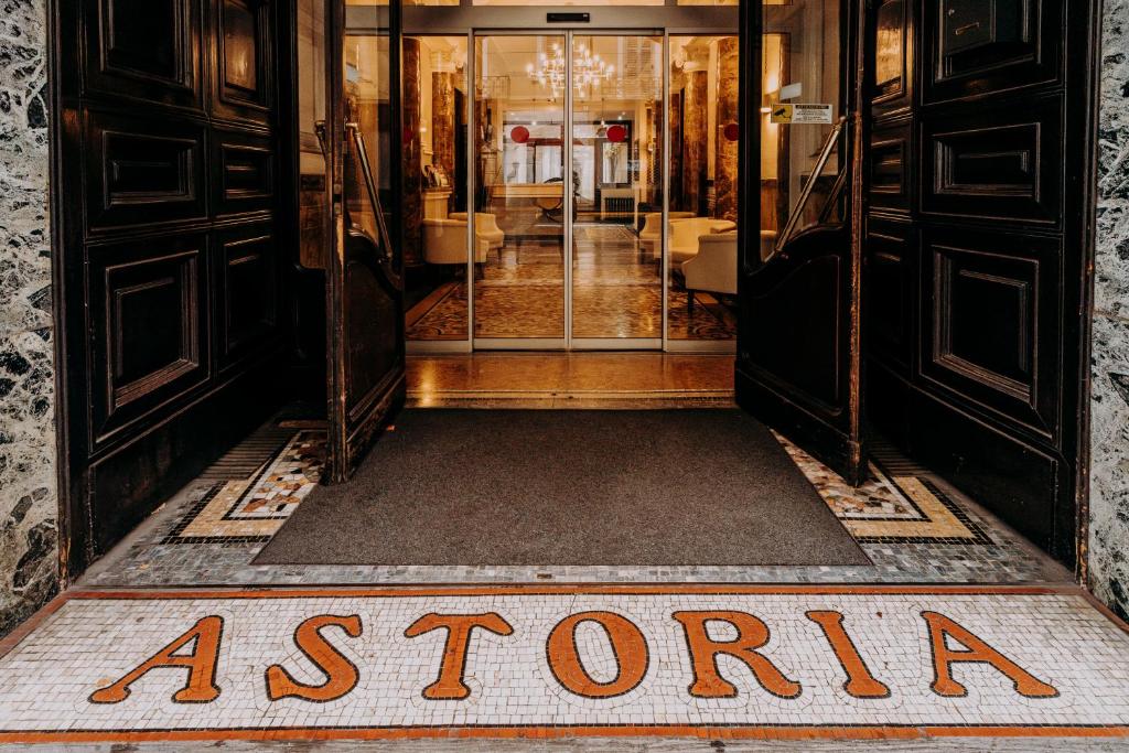 Entrance, Hotel Astoria Torino Porta Nuova in Turin