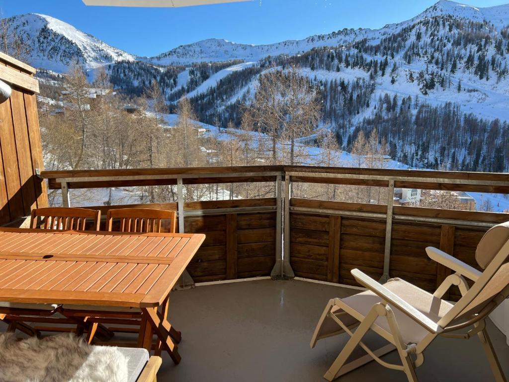 Pour 4 personnes, exceptionnel, au calme, vue époustouflante, terrasse, Tout pédestre à 10m du funiculaire, jacuzzi balnéothérapie - 2