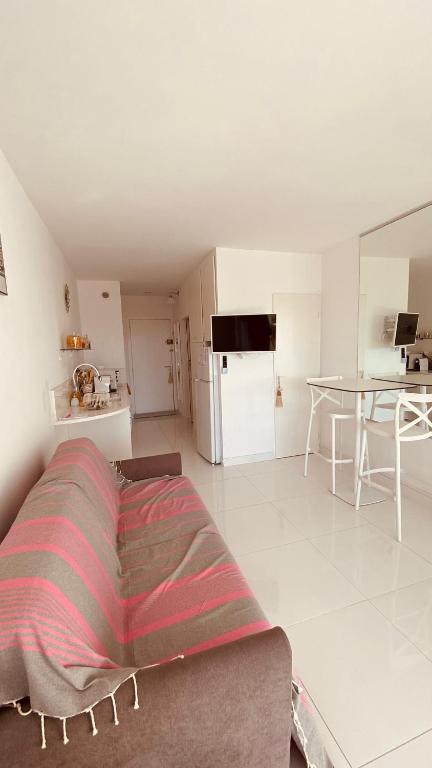 Studio 50 m du port et 200 m de la plage - 2