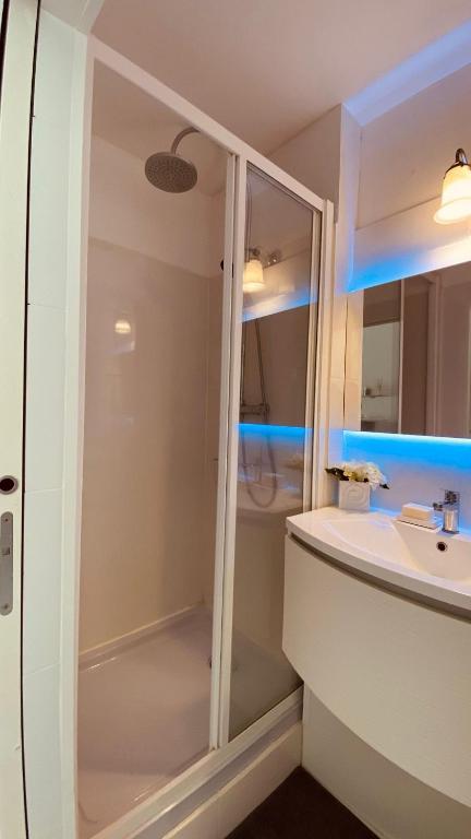 Studio 50 m du port et 200 m de la plage - 5