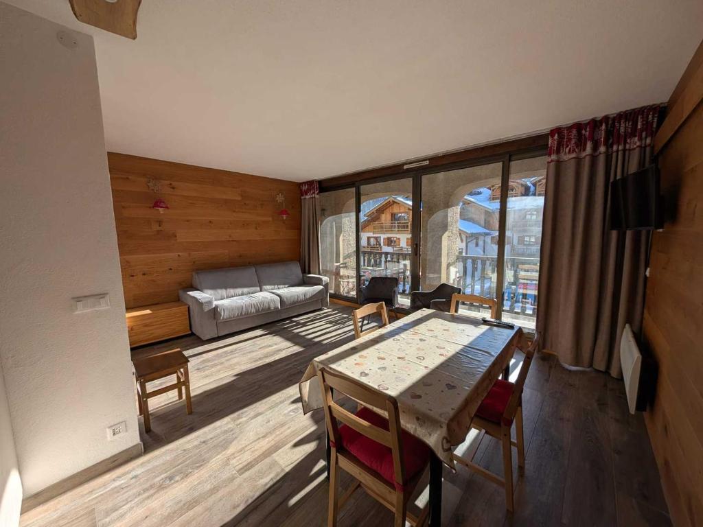 Studio cosy proche pistes et commerces avec balcon - FR-1-445-124 - 1