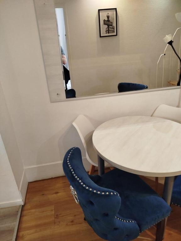 Chambre privée dans un appartement partagé, à 200m des Champs Elysees et de l'Arc de Triomphe - 4