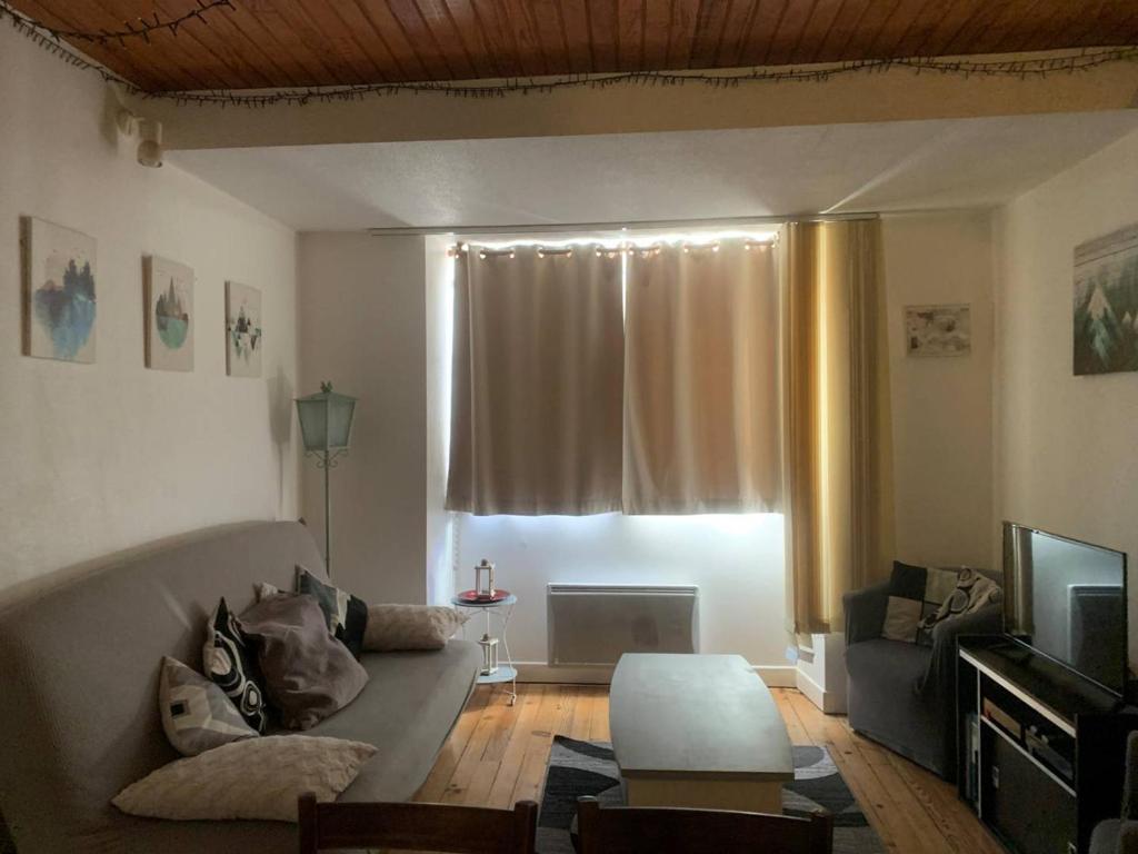 Duplex 8 pers hyper-centre Cauterets avec WiFi & parking sécurisé - FR-1-812-68 - 3