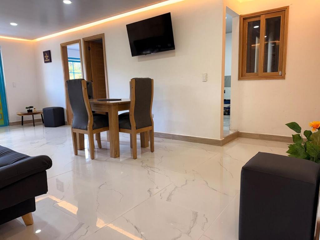 Apartamento céntrico, Guatape, cerca al malecon - 2