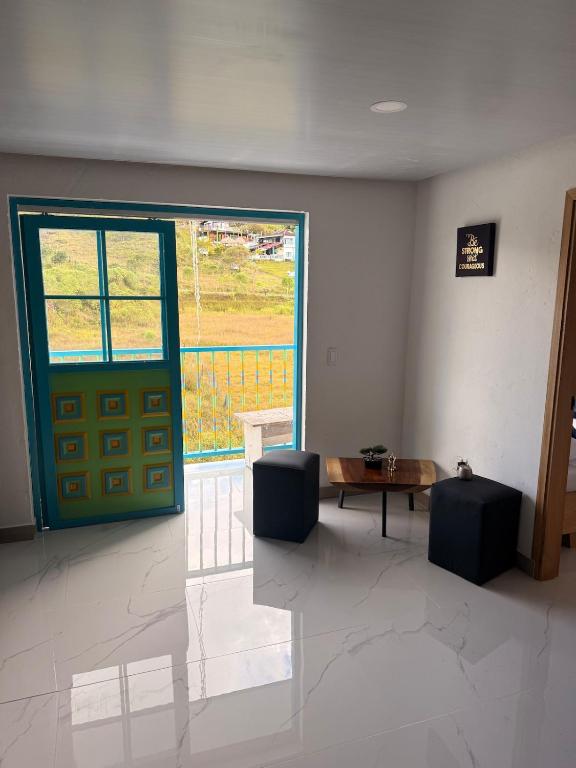 Apartamento céntrico, Guatape, cerca al malecon - 3