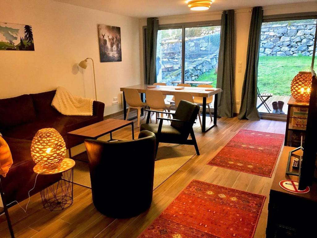 Appartement lumineux au centre de Cauterets avec terrasse et garage - FR-1-812-136 - 1