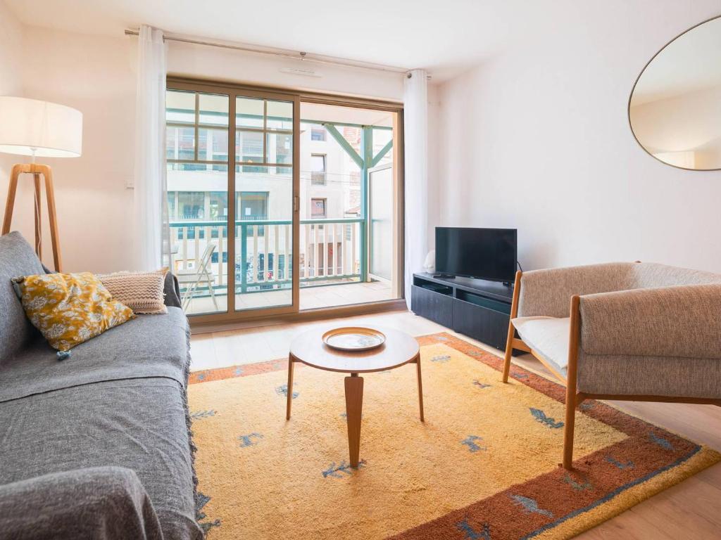 Appartement Centre-Ville avec Terrasse Wifi - FR-1-821-24 - 1