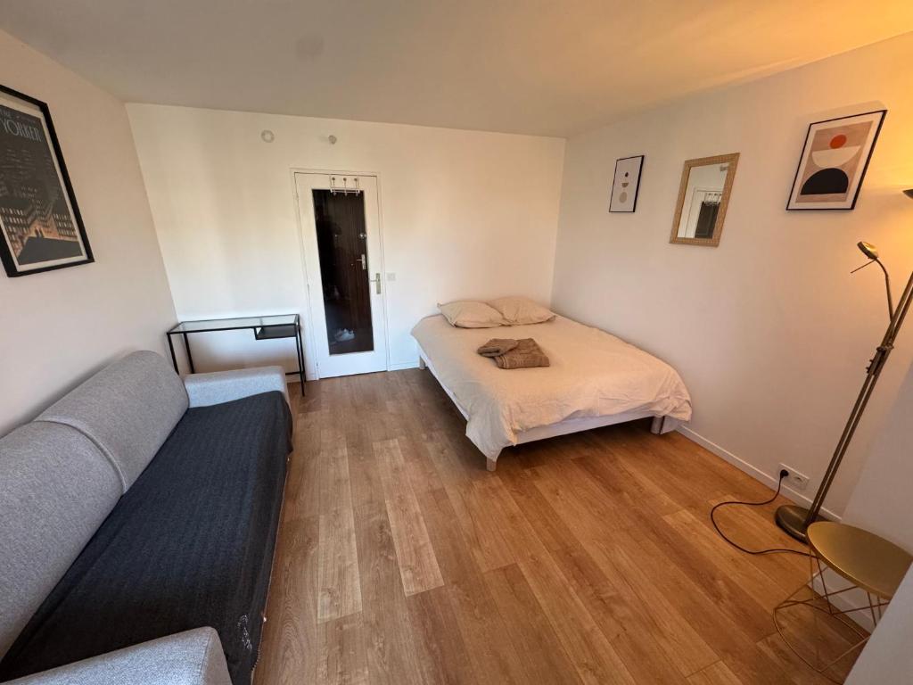 Studio pour 2 personnes avec Balcon Metro Marcel Sambat - 1