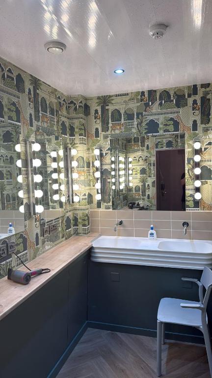 웨스트 엔드 호스텔 내부