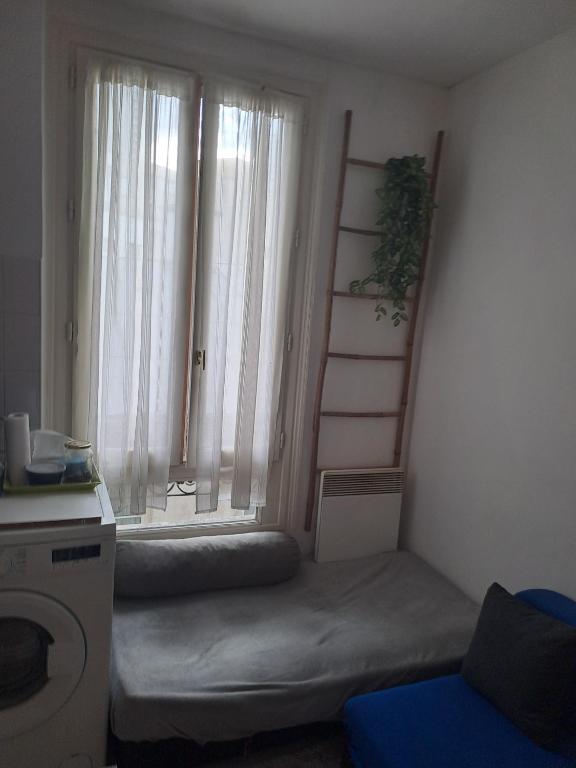 Appartement 2 pieces 27 m2 paris 19 crimée - 3