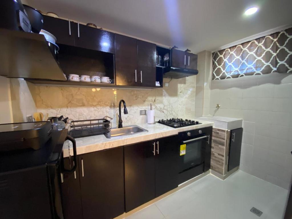 Apartamento cómodo y excelente ubicación - 2