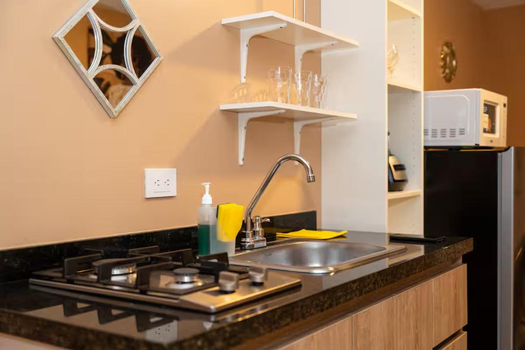 Leb'Den Executive Suites - 5