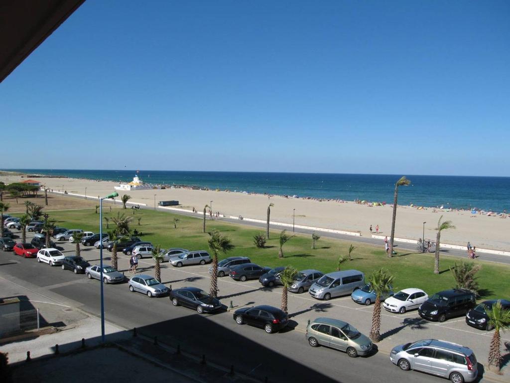 Appartement T2 rénové, 4 couchages, parking, face plage, centre de Saint-Cyprien - FR-1-106-74 - 3