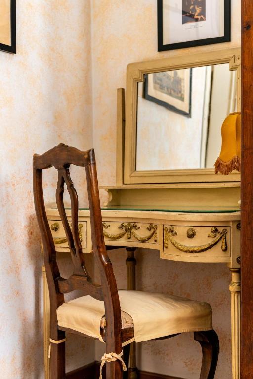 Charming Roman home by the Colosseum - 5