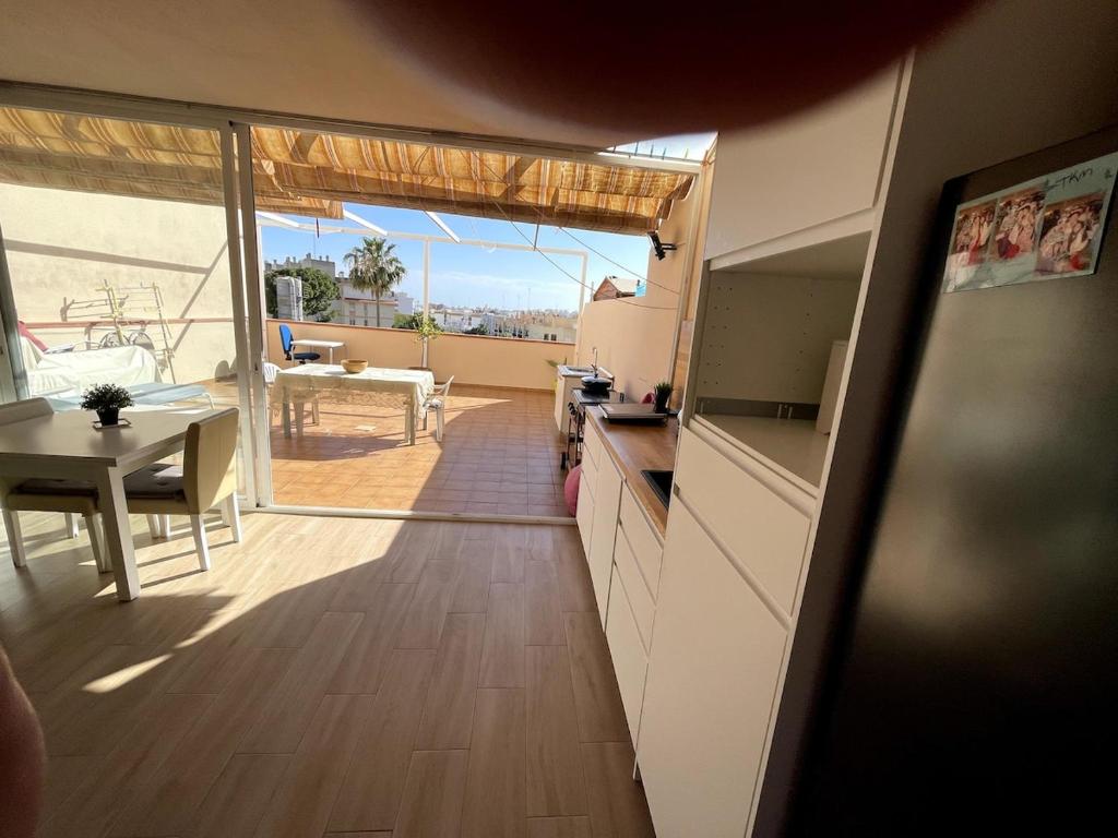Precioso apartamento A, grandes terrazas, piscinas - 2