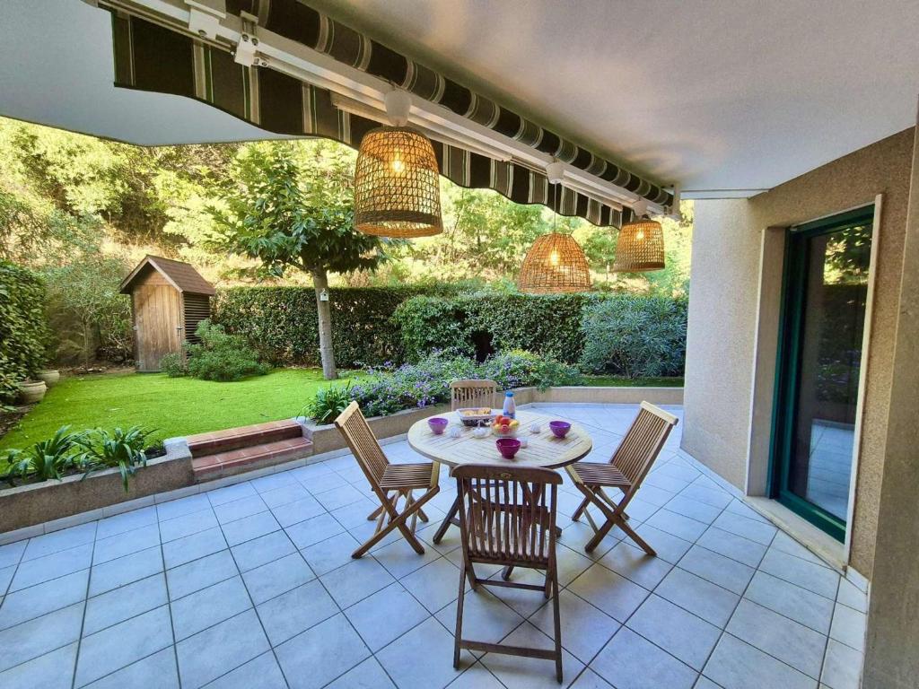 Appartement T3 Climatisé avec Jardin Privatif - Proche Plages et Commerces à Cavalaire-sur-Mer - FR-1-226B-32 - 1