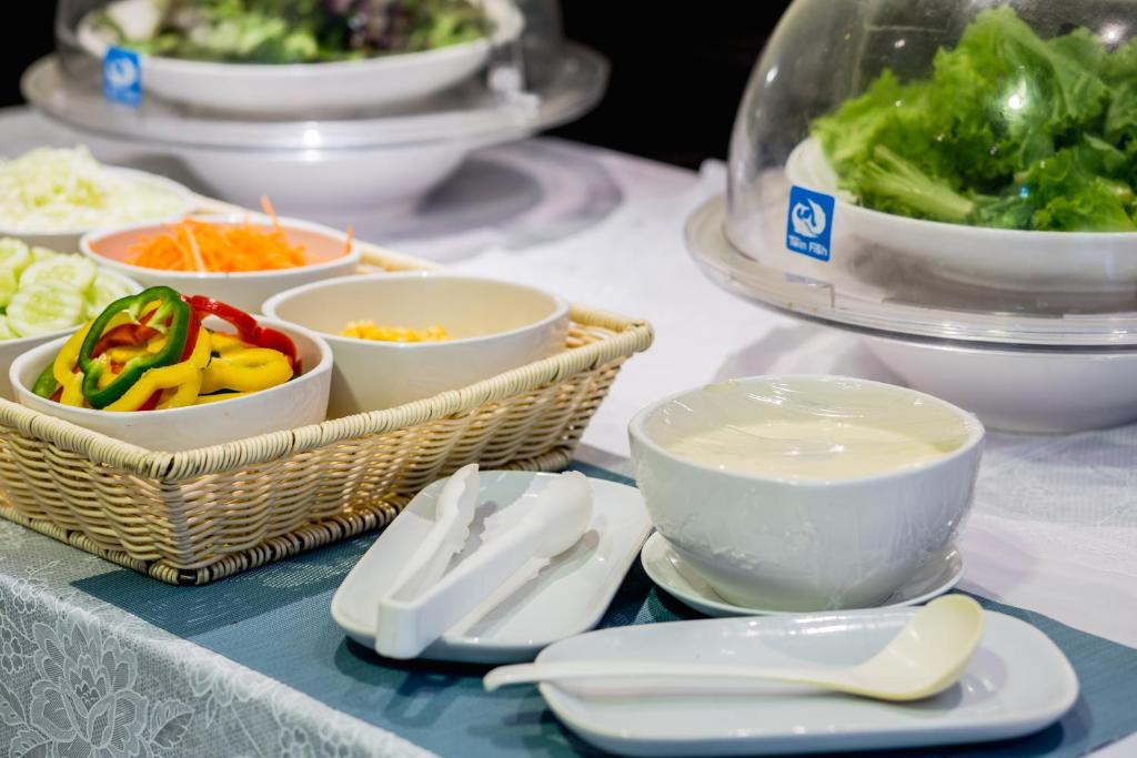 อาหารและเครื่องดื่ม