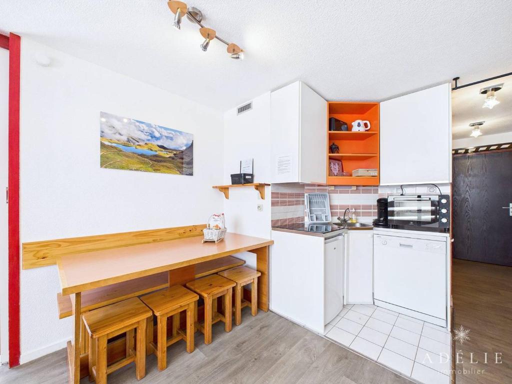 Appartement 2 Pièces - Balcon Ouest, Proche Pistes et Commerces - 4 Pers, 2* - FR-1-398-516 - 3