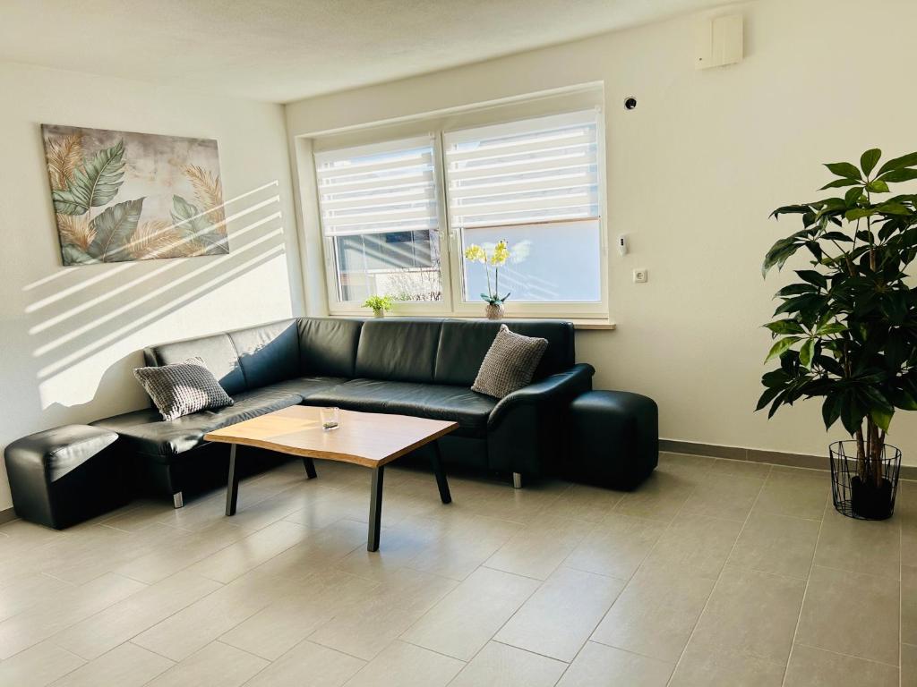 MODern Living, Frisch renoviertes Apartment im Herzen von Marktoberdorf - 3