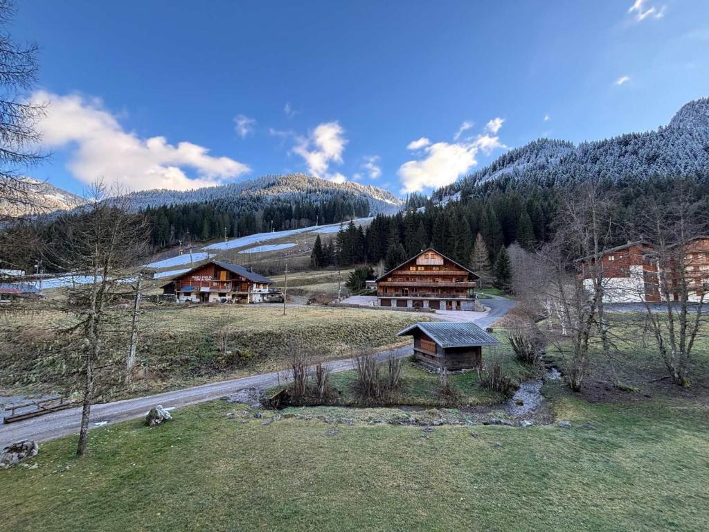 Appartement confortable près des pistes avec balcon et parking - FR-1-693-128 - 4