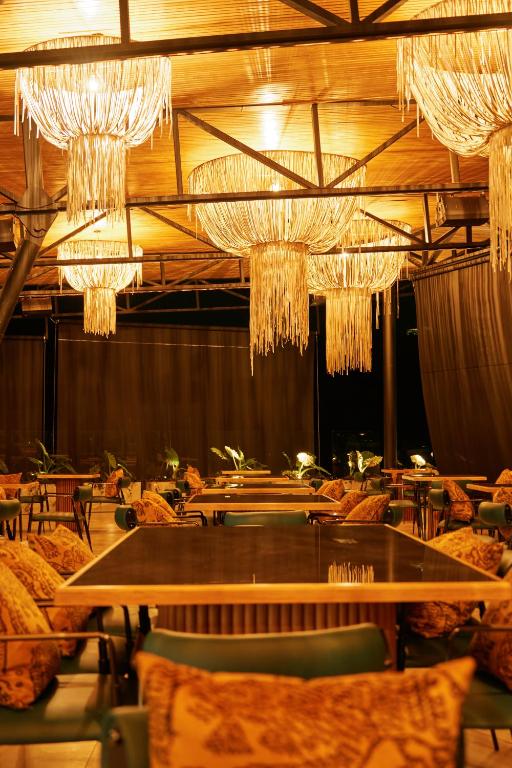 Roka Hotel - 3