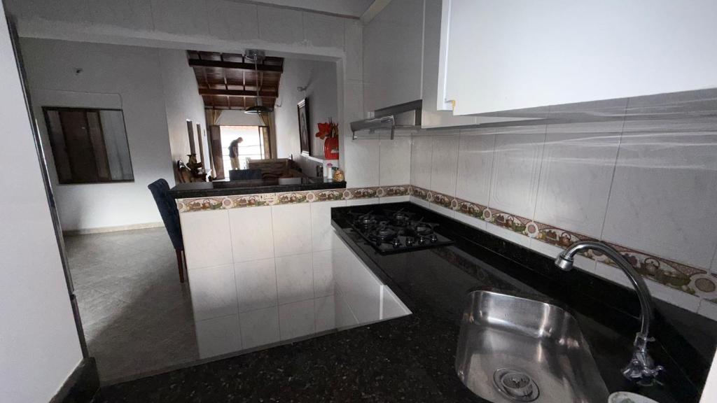 Apto. en zona céntrica con vista panorámica al pueblo - 5