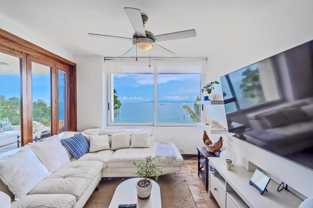 Private Beach Front with a Spectacular View - 3