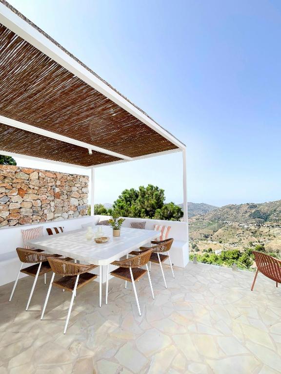 Renovated Villa With Jacuzzi Near Cómpeta - 3